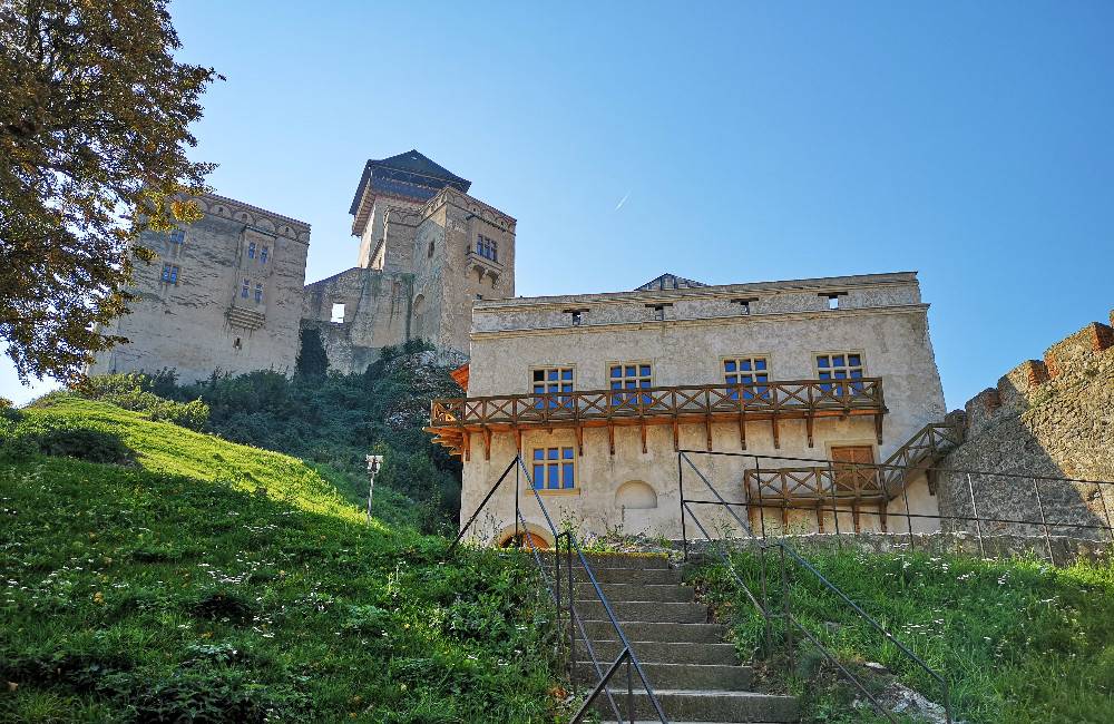 Foto: Letné kino na hrade? V Trenčíne žiadny problém