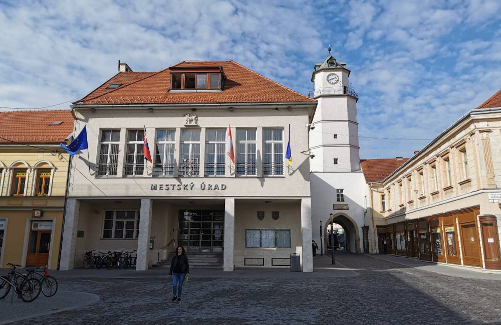 Foto: Dobrá správa pre Trenčanov. Onedlho otvoria pobočku pošty na Šoltésovej ulici