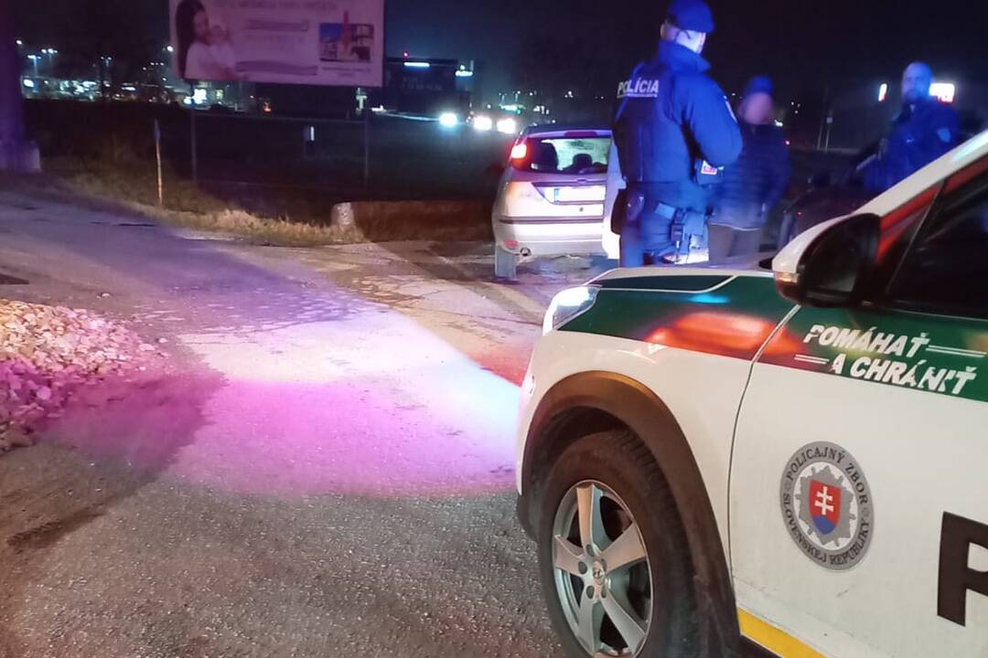 Foto: Zastavili ho, lebo porušil predpisy. Trenčianska polícia mu našla v tele riadny koktejl drog