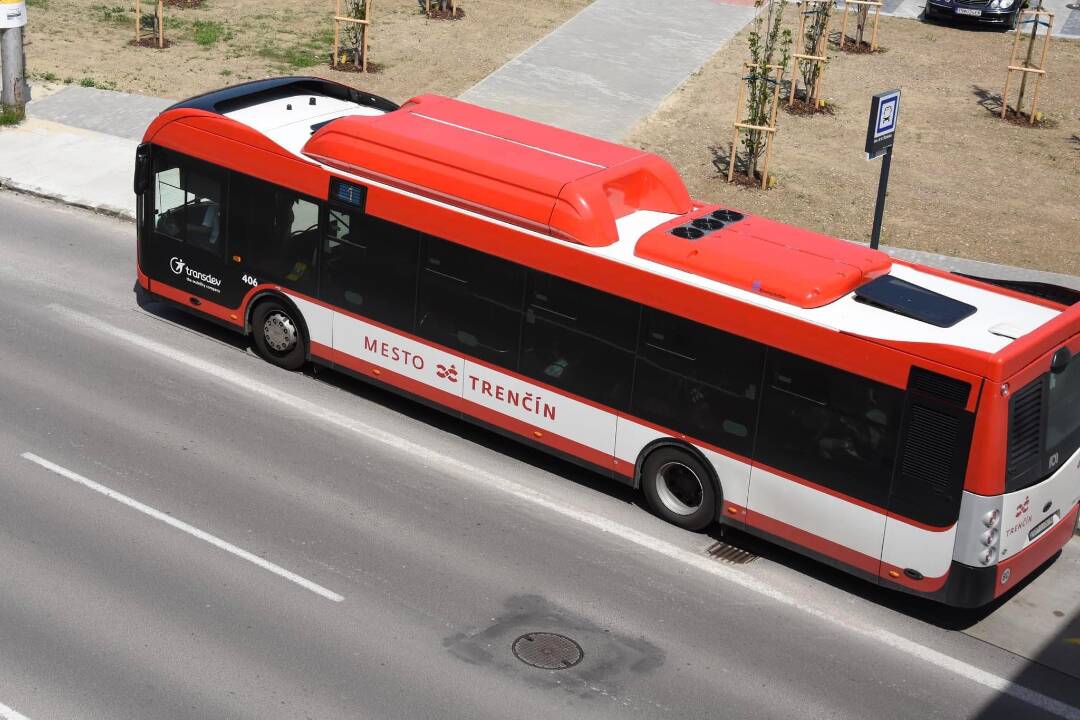 Foto: Trenčianski poslanci odsúhlasili, že autobusová zastávka ZŠ, Potočná zostane zachovaná