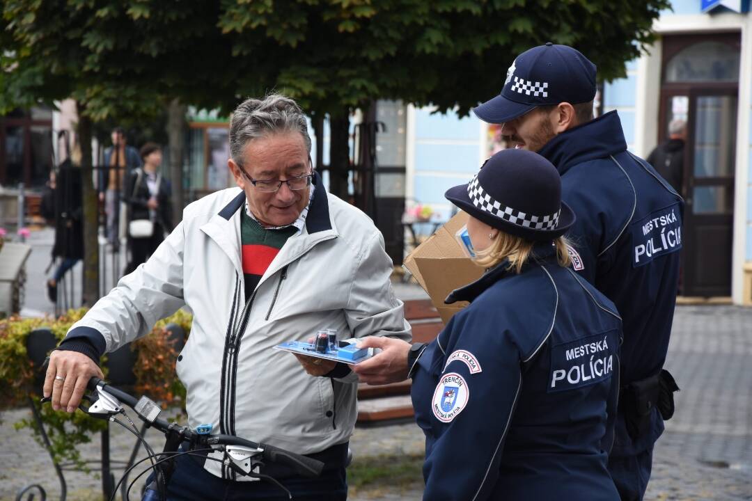 Foto: Mestská polícia v Trenčíne hľadá nových kolegov. Ponúka im 900-eurový nástupný plat