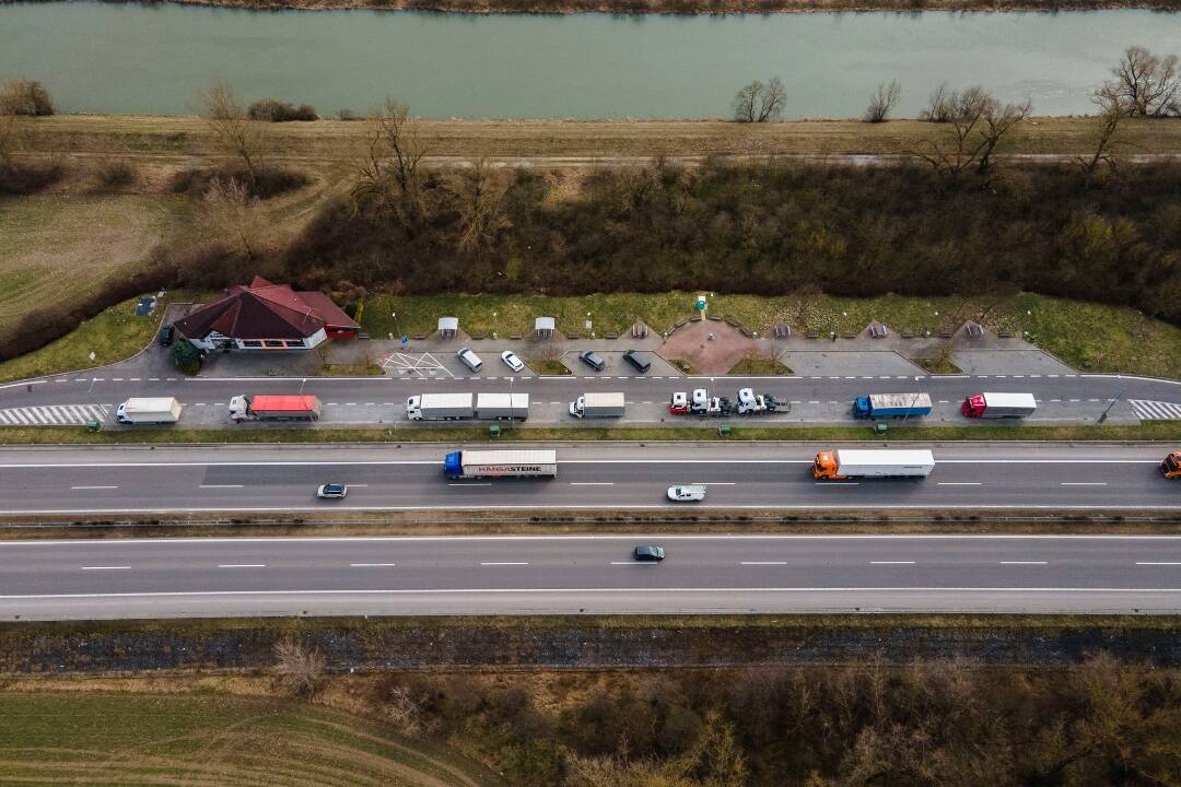 Foto: Národná diaľničná spoločnosť hľadá nájomcu na odpočívadlo Prejta. Aké zariadenie vám na diaľnici chýba?