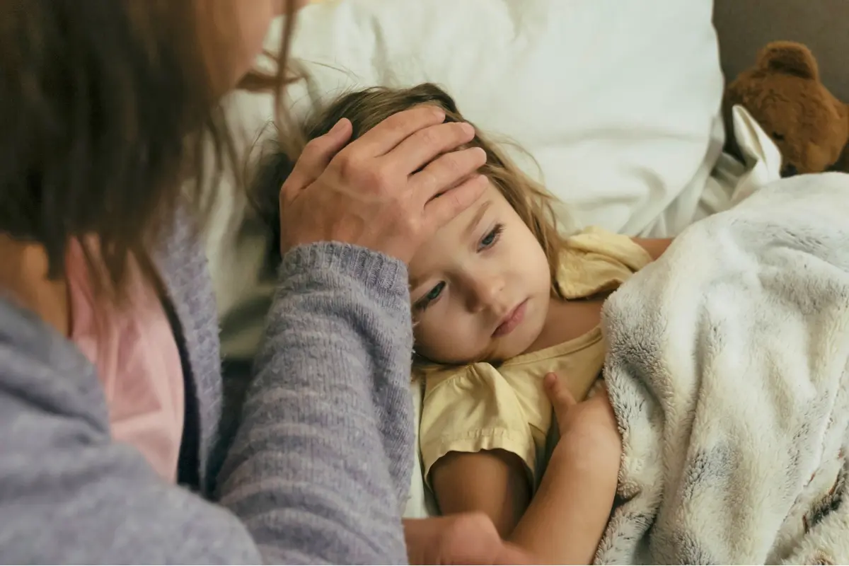 Foto: Zvýšená chorobnosť zatvára základné školy a škôlky v Handlovej. Chrípku sprevádzajú vysoké horúčky aj dlhšie liečenie