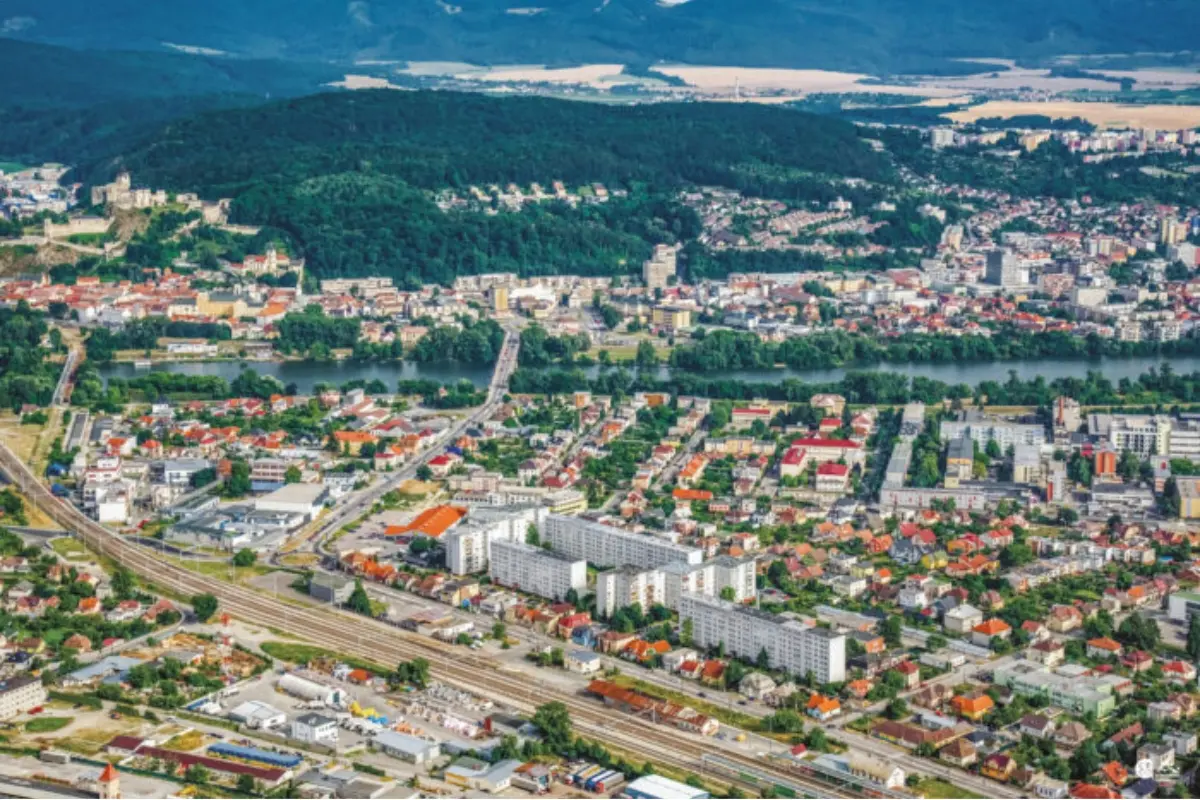 Foto: Trenčín schválil zmeny v územnom pláne, v meste pribudnú byty aj skladisko odpadu 