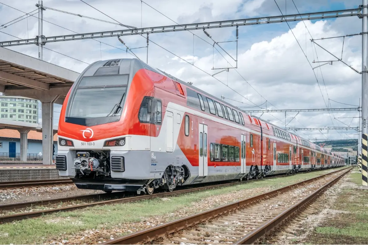 Foto: Cestujúci pozor, vlaky budú mať výluku. Niektoré spojenia do Považskej Bystrice a Púchova budú zrušené