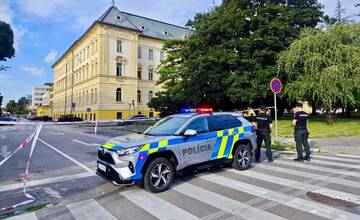 AKTUÁLNE: Bombové hrozby na colných úradoch v Trenčíne a Púchove