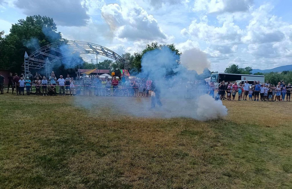 FOTO: Pláž na trenčianskom Ostrove obsadili väzenskí dozorcovia a ich štvornohí pomocníci, foto 7