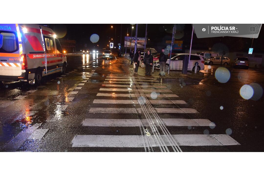 FOTO: Na priechode pre chodcov v Trenčíne došlo ku kolízii, foto 4