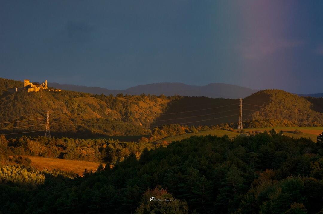 FOTO: Hrady a zámky z neobvyklých uhlov objektívom trenčianskeho fotografa, foto 9