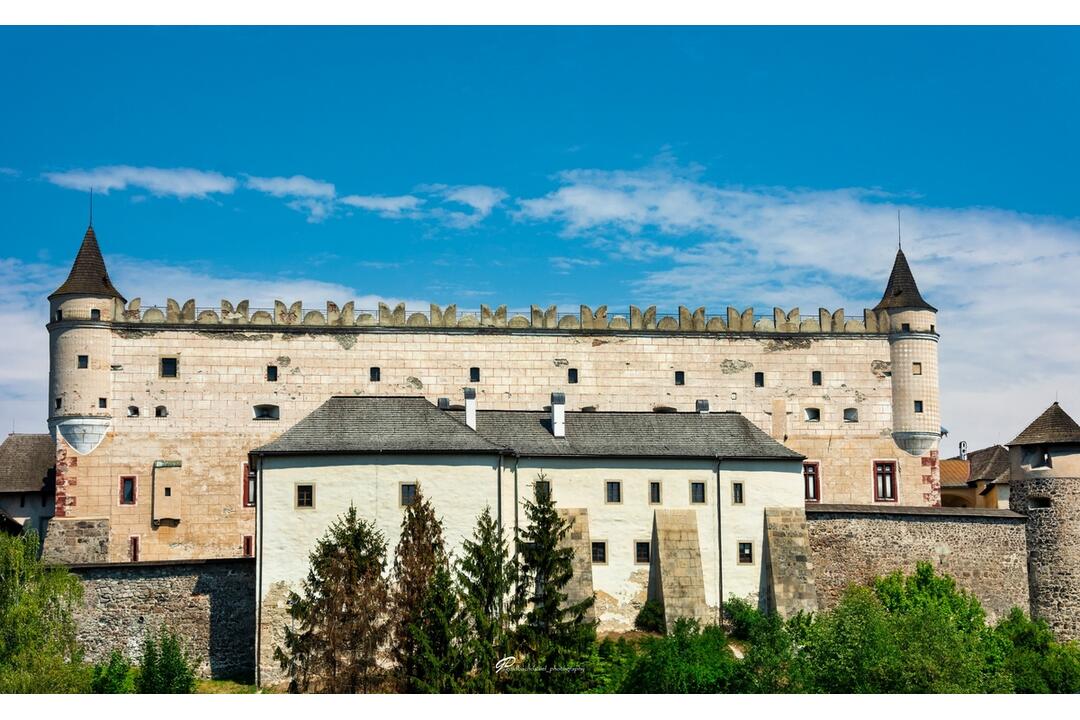 FOTO: Hrady a zámky z neobvyklých uhlov objektívom trenčianskeho fotografa, foto 12