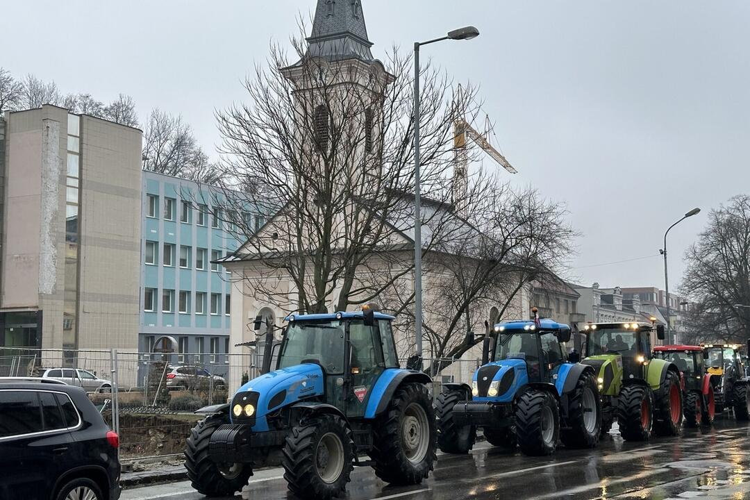 FOTO: Farmári obsadili Trenčín. Takto to tam vyzeralo, foto 1