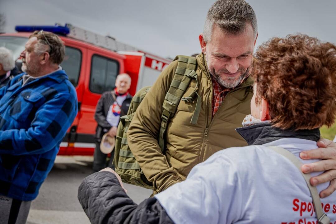 FOTO: Prezidentská kampaň pokračuje aj cez Veľkú noc, foto 14