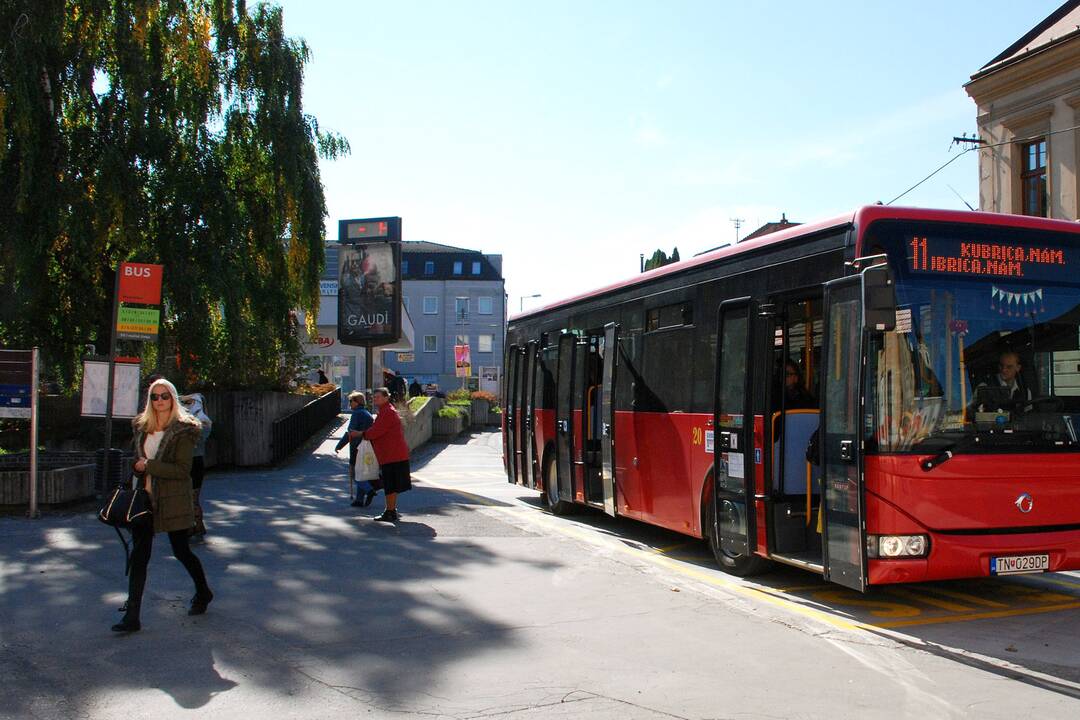 FOTO: Trenčania sú stále nespokojní so zmenami v MHD, foto 1