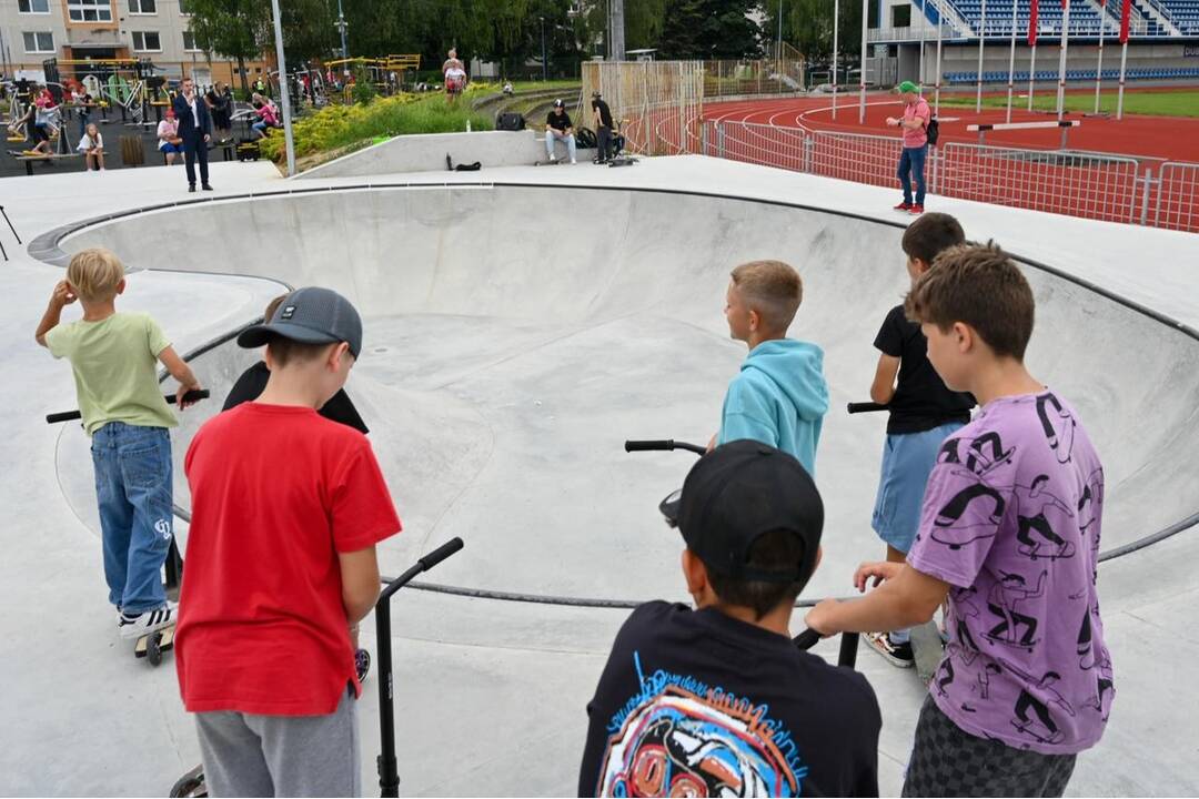 FOTO: Symbolické otvorenie prvej etapy dubnického skateparku, foto 4