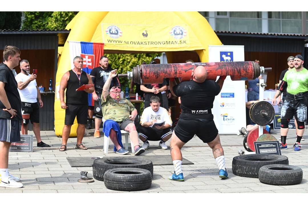 FOTO: Do Trenčianskych Teplíc zavítalo viac ako 20 silákov, foto 27