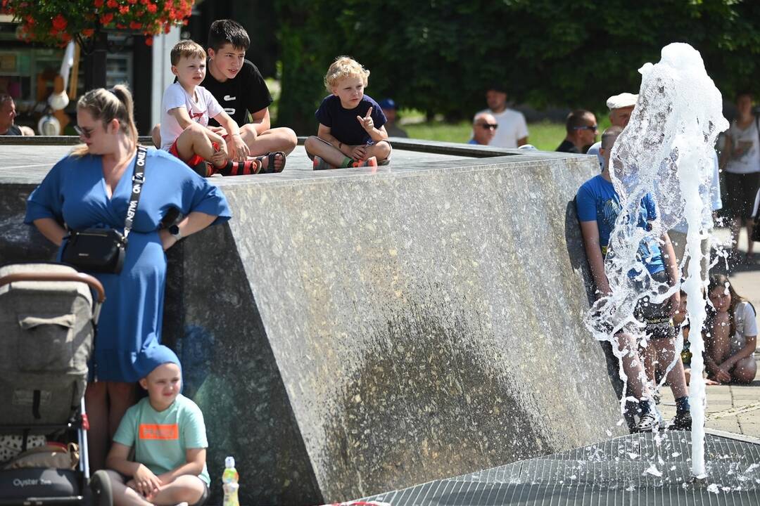 FOTO: Do Trenčianskych Teplíc zavítalo viac ako 20 silákov, foto 33