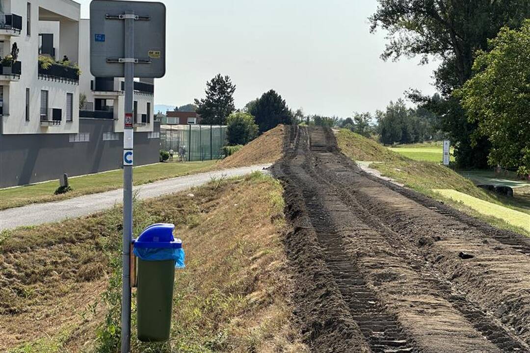 FOTO: Budovanie novej cyklotrasy v Trenčíne, foto 1