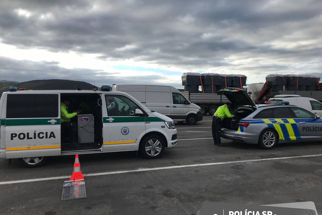 FOTO: Polícia robila dopravnú akciu, za pár hodín zistili 78 priestupkov , foto 2