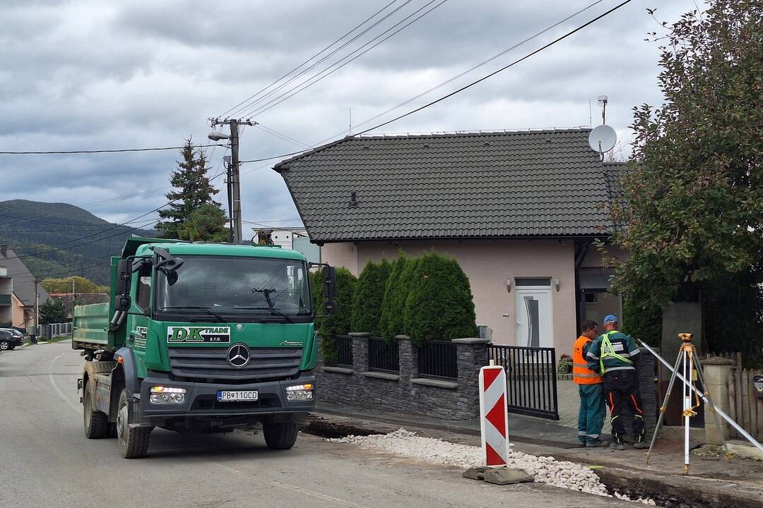 FOTO: Kontrolný deň v Považskej Teplej, kde sa začalo s piatou a šiestou etapu výstavby kanalizácie, foto 4