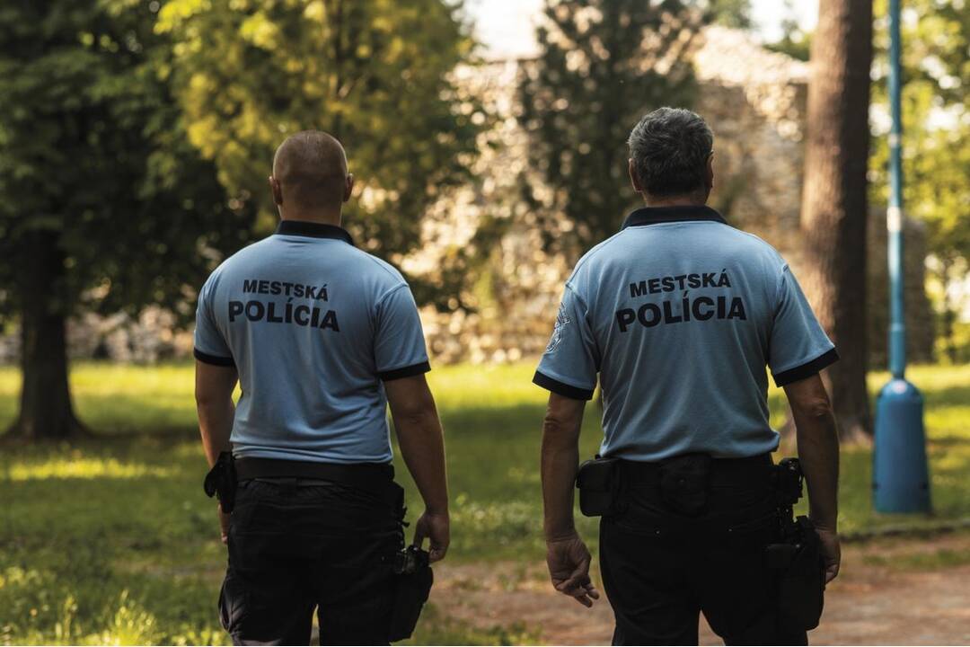 FOTO: Mestská polícia zadržala muž, ktorého opitého zachytila kamera, foto 3