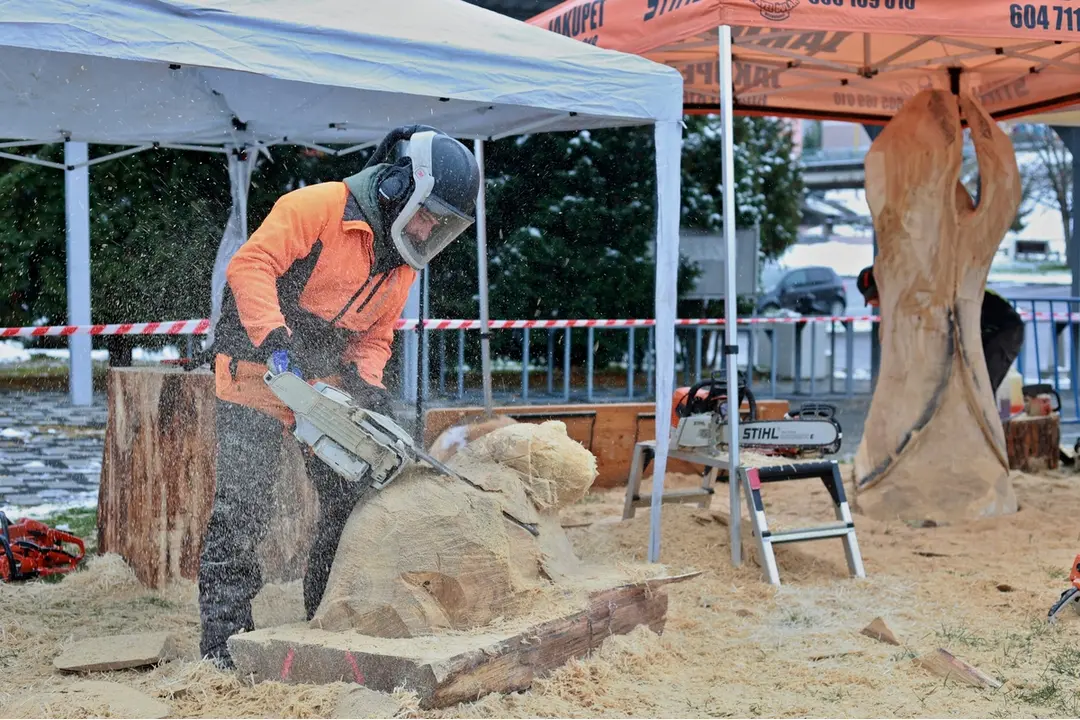 FOTO: Nový drevený betlehem obohatí Vianoce v Kanianke, foto 30