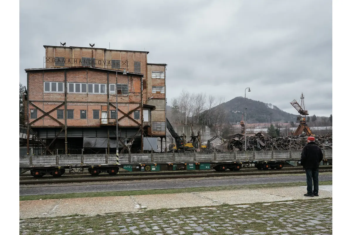 FOTO: Búranie banského triediča v Handlovej, foto 12