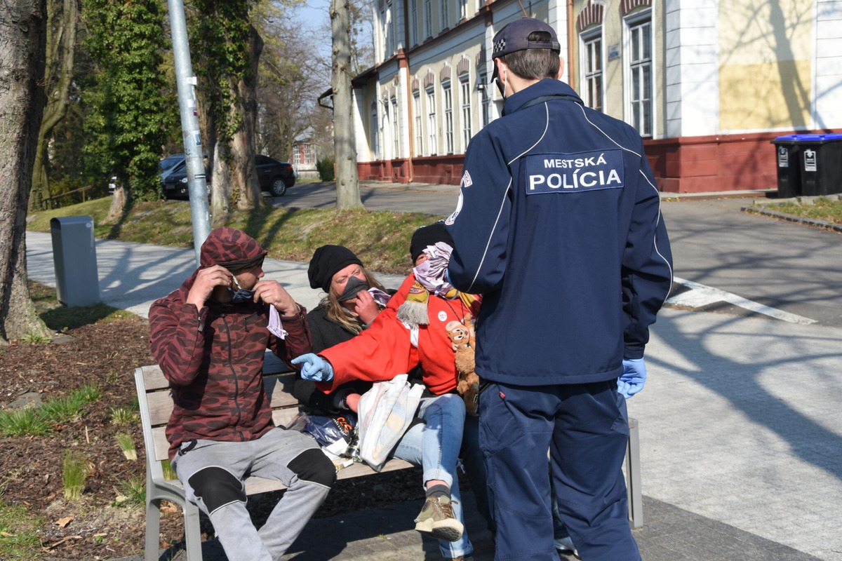 FOTO: Mesto Trenčín podáva pomocnú ruku ľuďom bez domova. Vďaka tomu sa ich počet v uliciach znižuje, foto 4