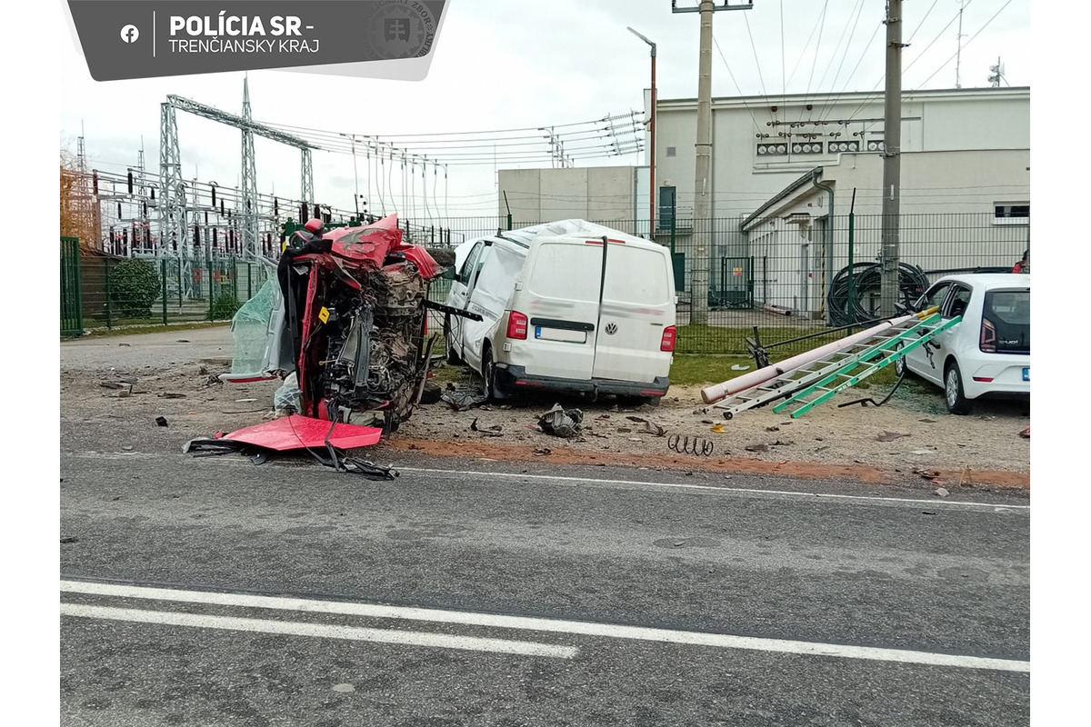 FOTO: 84 - ročný vodič podľahol zranenia počas prepravy do nemocnice , foto 2