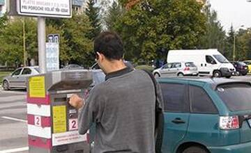 FOTO: Prvá etapa regulovaného parkovania v Považskej Bystrici začne platiť od nového roka